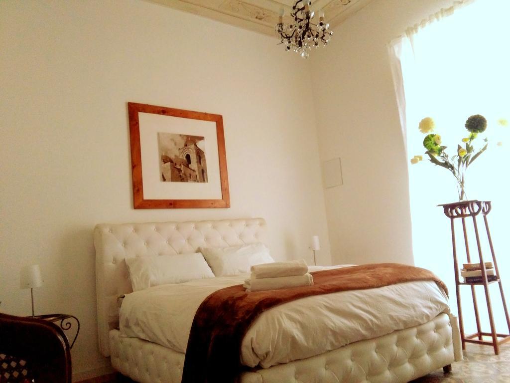 Aragona Rooms Palermo Buitenkant foto
